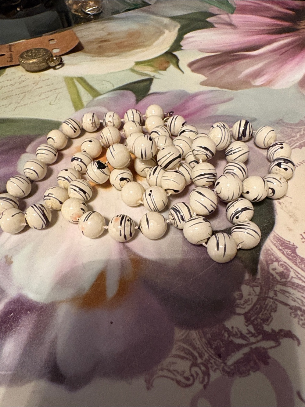 Cream Beaded Necklace with Black Stripes - Women Jewelry Vintage